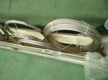 Un buon prezzo. Tubi temprati luminosi ASTM A213 ASTM A269 EN10216-5 TC1 dell'acciaio inossidabile arrotolato D4/T3 dei tubi in linea