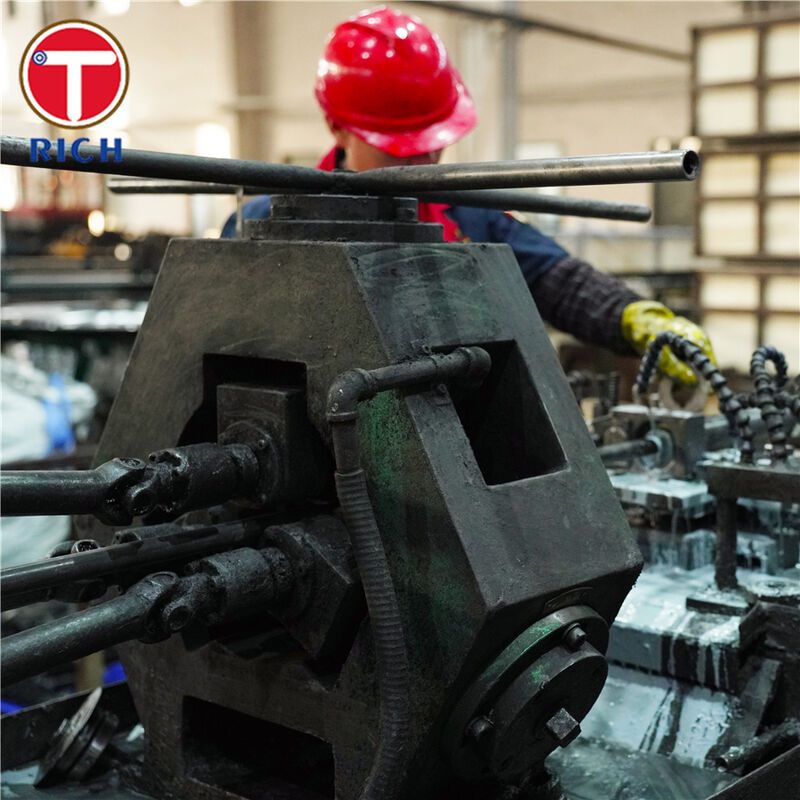 Tubo alettato composito bimetallico con alette estruse, con strato esterno in alluminio e tubo centrale in acciaio al carbonio per applicazioni petrolifere e del gas naturale