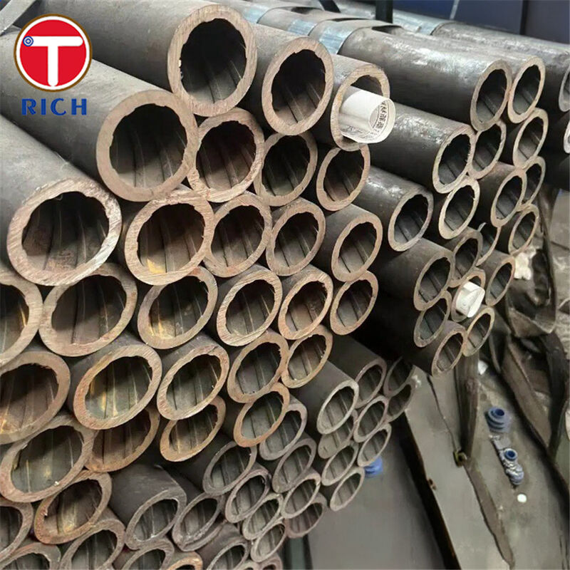 ASME SA213 Grado T12 Tubo per scambiatori di calore a filo interno senza soluzione di continuità a bassa lega con progettazione Cr-Mo e OD da 30 a 325 mm