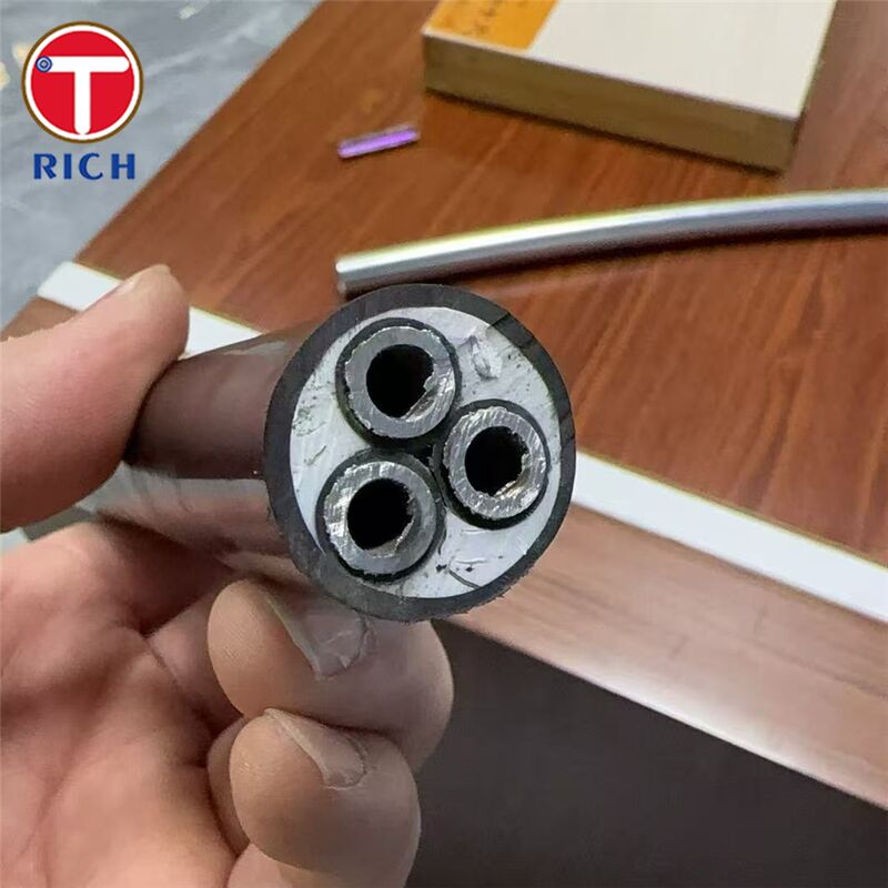 Tubo senza saldatura multistrato in acciaio inossidabile con rivestimento in plastica per la cantieristica navale nei gradi 304L/316L/Duplex 2205 e tecniche di trafilatura a freddo/laminazione a caldo