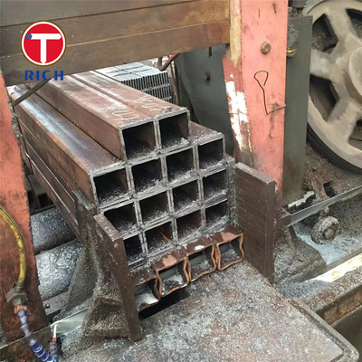 Un buon prezzo. ASTM A500 Grade A Galvanizzato Pipe di acciaio saldato Saldato Nero Quadrato Pipo cavo Per la costruzione in linea