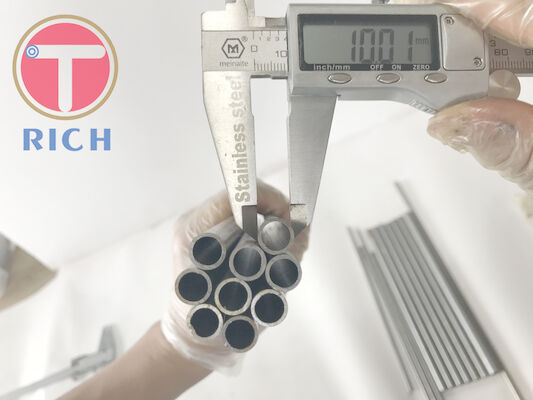 Un buon prezzo. Tubo senza cuciture di acciaio al carbonio del giro OD5MM di E355 En10305 per i cuscinetti antifrizione in linea