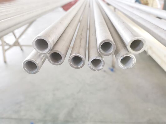 Un buon prezzo. Surriscaldatore austenitico ferritico di ASTM A213 dei tubi senza cuciture dello scambiatore di calore in linea