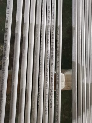 Un buon prezzo. Tubi senza cuciture dello scambiatore di calore SUS304 di ASTM A213 in linea